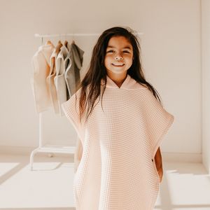 <span class=keywords><strong>Serviette</strong></span> de bain pour enfants en coton biologique gaufré, couleur unie, 55x60cm, légère, douce pour la peau, poncho à capuche pour bébé, serviettes de plage, vente en gros - Product Image 2