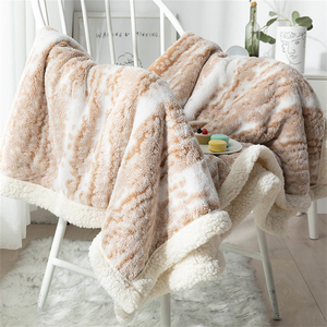 Manta de flanela de fábrica diseño personalizado manta de poliéster tirar <span class=keywords><strong>mantas</strong></span> de sofá cama <span class=keywords><strong>para</strong></span> viajes de oficina en el hogar - Product Image 1