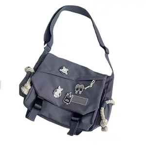 Schattige Nylon Messenger Bag Voor Vrouwen Kawaii Schouder Crossbody Tas Met Accessoires Esthetische Draagtas