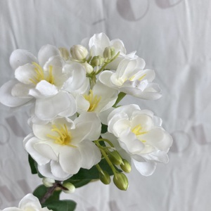 LO-766 Meilleure vente Fleur artificielle de <span class=keywords><strong>jasmin</strong></span> en soie faite à la main de haute qualité pour la décoration de table, de la maison et de mariage - Product Image 2