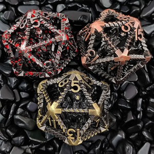 Dado poliédrico hueco de 40 mm con diseño de dragón y D20 para juegos de mesa DND - Product Image 6