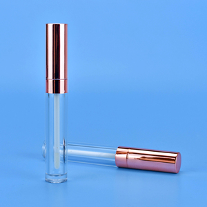 Tubes <span class=keywords><strong>de</strong></span> brillant à lèvres en or rose 6ml PETG AS à paroi épaisse Tubes <span class=keywords><strong>de</strong></span> brillant à lèvres avec logo personnalisé avec grande brosse Grande <span class=keywords><strong>baguette</strong></span> - Product Image 5