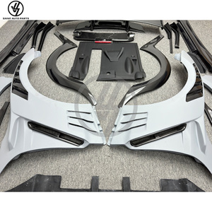 Kit carrosserie style Top Secret en fibre de carbone semi-brillante Carracing, comprenant pare-chocs, spoiler, capot et jupes latérales, avec pose sous vide pour R35 GTR - Product Image 5