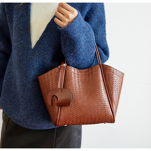 Nouveaux Sacs Bandoulière de Créateur Tendance en Cuir PU de Haute Qualité, Sacs Messager Décontractés, Cabas de Luxe pour Femmes, Sacs à Main et Pochettes - Product Image 4