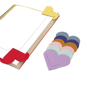 Custom Logo Eco-Friendly Embossed PU Leather Heart Shaped Corner Bookmarks Cute Teacher Student Gift for Book Lovers
