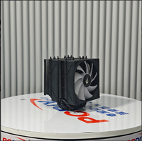 Le radiateur haute performance à double tour et six tubes est équipé d'un ventilateur à roulement hydraulique à température contrôlée.
