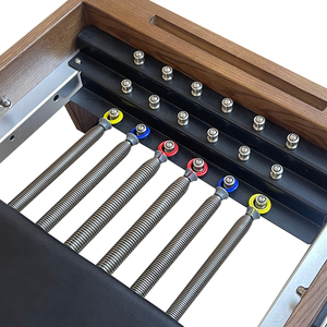 Cama de Pilates con Sistema de Resortes Ajustables, Reformer de Pilates en Color Nogal con Torre para Clases Privadas y Grupales - Product Image 3