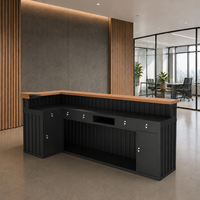 Comptoir de réception en bois et métal, fourni par l'usine, pour les lieux de divertissement, les hôtels, les bars, personnalisable