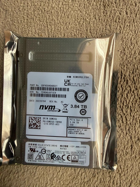 KCM6XRUL3T84 3.84TB SSD CM6 DELL U.3 NVMe Gen4 PCIe DELL Drive New
