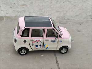 Mini Auto Eléctrico Solar de 4 Ruedas Totalmente Cerrado con Carga de Panel Solar para Uso Doméstico y Urbano - Product Image 3
