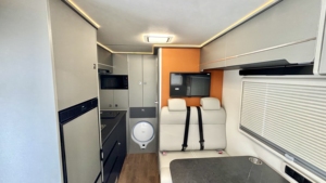 La autocaravana Changan al por mayor más vendida en China 4X4 New RV Extra Large Space Long Endurance RV Camp Adventure RV Motorhome - Product Image 3