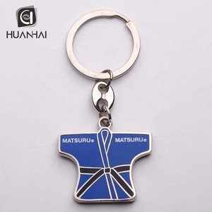 Disponibile stampo Souvenir regali personalizzato costume da Judo smalto duro Judo uniforme <span class=keywords><strong>portachiavi</strong></span> in metallo argento <span class=keywords><strong>con</strong></span> testo di stampa - Product Image 4