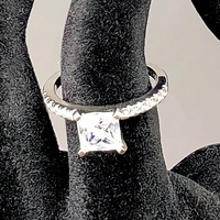 Bague Princesse Minimaliste Captivante en Argent S925 Plaqué Rhodium Fin avec Diamant Moissanite VVS – Bijou Glamour pour Femme