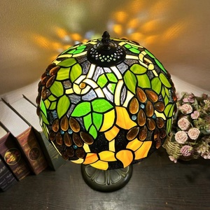 Lámpara de Mesa Estilo Tiffany LongHuiJing de 12 Pulgadas - Pantallas de Vidrio con Diseño de Uvas Vintage para Iluminación de Escritorio - Product Image 5