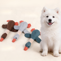 Accessoires pour animaux de compagnie Jouet à mâcher interactif pour chien Jouet en peluche pour chiot Jouet à mâcher couineur en forme d'oie pour chien