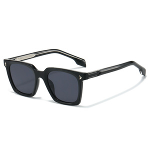 Lunettes de soleil vintage 2026 personnalisées avec logo, pour hommes et femmes, noires, pour la conduite, protection UV400, monture carrée large en TR90 - Product Image 3