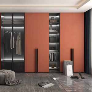 Armoire sur mesure respirante avec panneaux arrière espacés pour chambre en région subtropicale, réduit le risque de moisissure à l'intérieur des vêtements. - Product Image 4