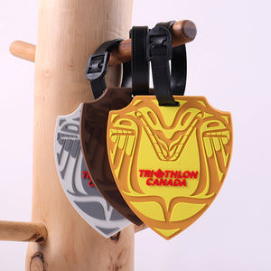 شعار مخصص فاخر شكل درع أصفر بني رمادي علامة أمتعة المطار بالجملة علامات الأمتعة الجوية - Product Image 1