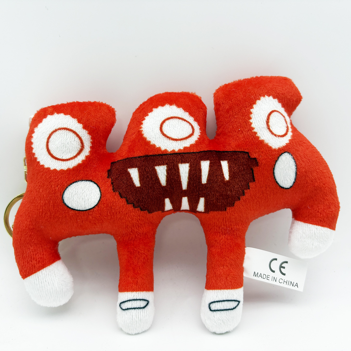 Colgante muñeca roja 666