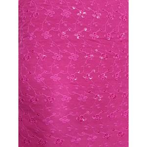 Tela Georgette Schiffli de Alta Calidad con Bordado Intrincado, Material Suave y Fluido para Prendas de Moda, Disponible para la Venta - Product Image 5
