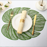 ELECDON Sets de table en vinyle en forme de feuille d'or, pour table de dîner, 6 pièces, lavables à la main, décoration pour mariage, anniversaire, fête (45x35cm)
