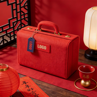 Boîte cadeau personnalisée multicolore en rouge, bleu, rose pour une production rapide d'échantillons et des campagnes saisonnières