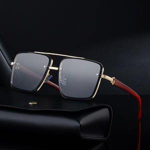 แว่นกันแดดทรงสี่เหลี่ยม BLS-7563-TM54 สำหรับผู้ชาย กรอบโลหะ ป้องกันรังสียูวี 400 ขาแว่นลายไม้เทียม ระดับป้องกันแสงแดดคลาส 2 - Product Image 5