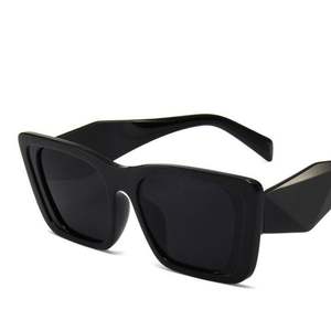 Gafas de Sol Cuadradas Extra Grandes de Moda para Mujer, con Logotipo Personalizado al por Mayor, Gafas de Sol de Ojo de Gato Negras para Mujer - Product Image 4