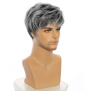 Perruque Courte Droite Dégradée Grise pour Hommes Européens et Américains, en Soie Haute Température, Vente en Gros Transfrontalière - Product Image 3