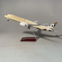Modèle d'avion en résine ABS LED Boeing 787-9 Etihad Airlines Taille 42cm Échelle 1/150 Avec lumière LED et train d'atterrissage