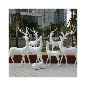 Statues de cerfs grandeur nature en résine de fibre de verre de haute qualité 2024 pour la décoration de jardin - Product Image 1