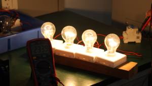 Alimentation cc fiable 5V 10A Source de courant constant Refroidissement à <span class=keywords><strong>air</strong></span> forcé <span class=keywords><strong>Triple</strong></span> sortie Régulation de charge élevée Surintensité - Product Image 4