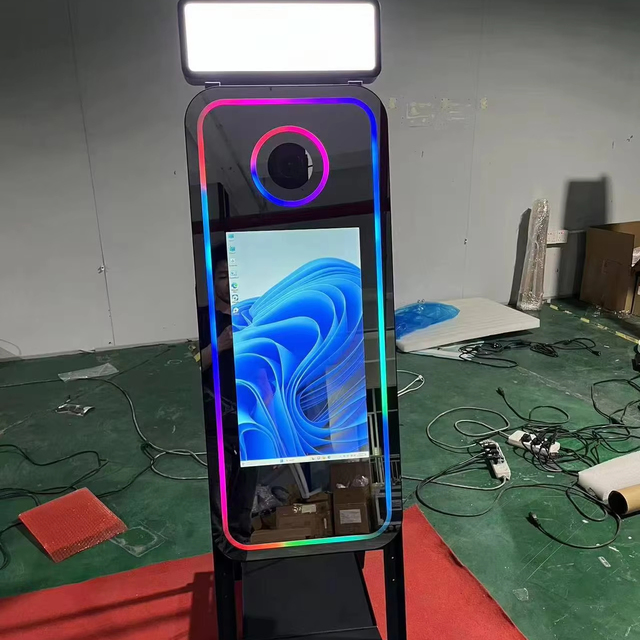 40"portable Open air Flight case Automatic Led Selfie 3d Photobooth Mirror Photo Booth Machine with Printer for Events