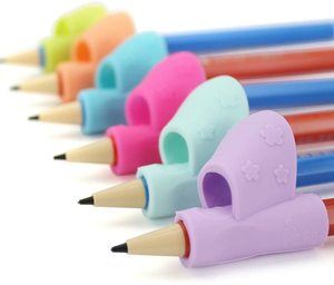 Supporto per la scrittura a tre dita per bambini, correttore per la presa della <span class=keywords><strong>penna</strong></span> per la scrittura a mano dei bambini - Product Image 4