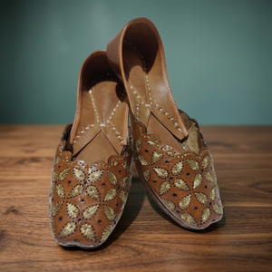 Chaussures imperméables en cuir véritable absorbant la transpiration BS International BI-01, style traditionnel, broderie fantaisie, tendance mode féminine - Product Image 1