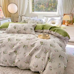 2025 Trending Wholesale Quality All-Season Customizable 100% Polyester Luxury Woven 4-Piece Pillow and <b>Comforter</b> Bedding <b>Set</b> - Product Image 5