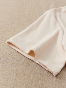Conjunto de Pijama Minimalista de Verano para <span class=keywords><strong>Mujer</strong></span>, Tejido Transpirable, Camiseta de Manga Corta y <span class=keywords><strong>Pantalones</strong></span> <span class=keywords><strong>Cortos</strong></span>, Color Sólido, Ropa de Estar en Casa, Conjunto de 2 Piezas - Product Image 4