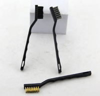 Lot de 3 mini-brosses métalliques DIY avec manche en plastique courbé, poils en acier et nylon, pour l'élimination de la rouille, le nettoyage des interstices et le polissage des métaux