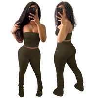 Ensemble 2 pièces sexy printemps 2026 pour femme : haut court tube uni à épaules dénudées et pantalon de jogging superposé
