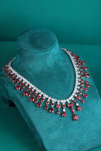 Nuova Collezione: Collana in <span class=keywords><strong>Argento</strong></span> <span class=keywords><strong>925</strong></span> con Rubino Sintetico a Goccia d'<span class=keywords><strong>Acqua</strong></span> Scintillante, Gioiello Classico di Lusso per Matrimoni - Product Image 2