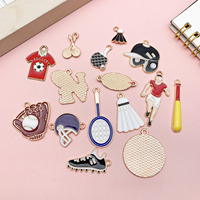 Vente en gros de bricolage décorations de basket-ball sport dessin animé aigles breloque équipe chaussure porte-clés accessoires de fabrication de bijoux