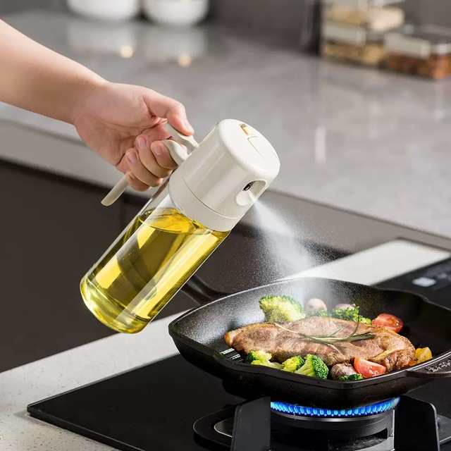550ml 19oz Household Kitchen Tools Glass 2 in 1 Olive Oil Dispenser and Cooking Oil Sprayer Bottle
