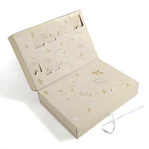 Boîtes à bonbons de mariage en carton beige à la mode sur mesure par les fabricants, boîtes à collation rigides imperméables écologiques avec nœuds - Product Image 2