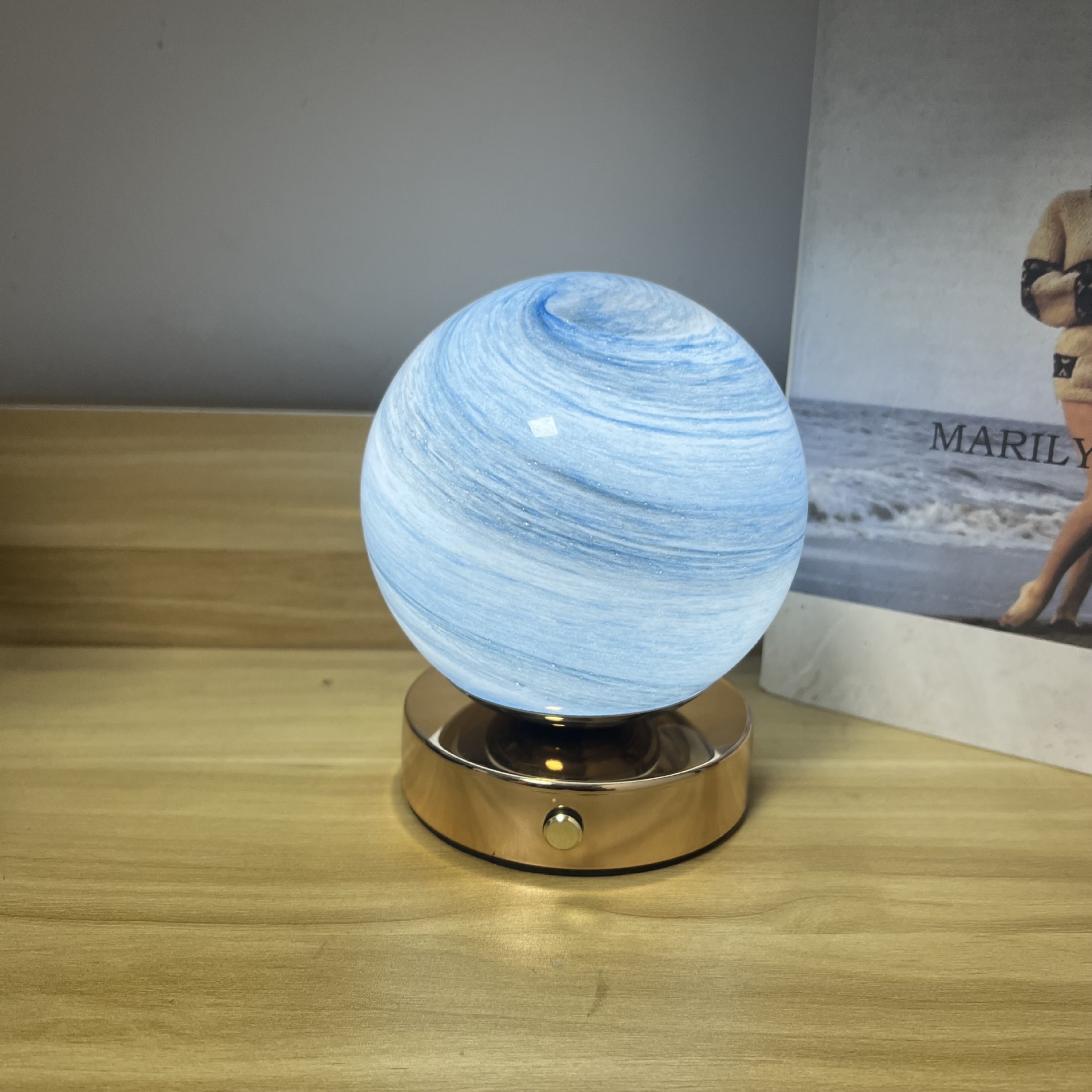 F-120mm Creative Planet veilleuse