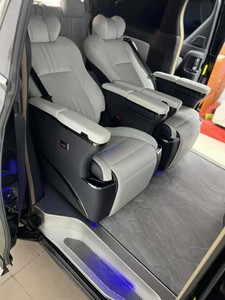 Asiento de Lujo Personalizado de Primera Calidad - Cuero Beige y Marrón con Consola de Reposabrazos, para Mayor Comodidad en Viajes de Negocios y Grupales en Van - Product Image 5