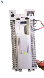 FX3U-64MT/ES-A PLC คอนโทรลเลอร์ลอจิกแบบตั้งโปรแกรมได้ โมดูลควบคุมระบบอัตโนมัติทางอุตสาหกรรม คอนโทรลเลอร์แบบตั้งโปรแกรมได้ประสิทธิภาพสูง I - Product Image 1