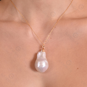 Collar con Colgante de Perla Barroca Grande en Plata de Ley 925 y Oro de 18k de Gemnel Fashion Jewelry - Product Image 2