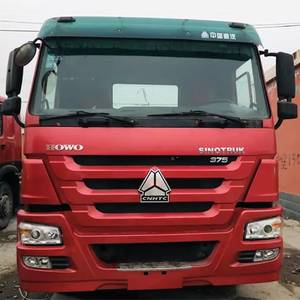 Camión Tractor Usado Sinotruk Euro2 Diésel 6X4 con Volante a la Izquierda, HOWO de 10 Ruedas, Capacidad de Carga de 21-30T, 371hp, Cámara Trasera de 360°, Logística - Product Image 1