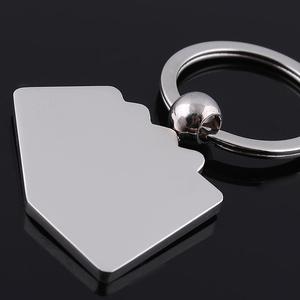 Portachiavi con ciondolo chiave per <span class=keywords><strong>auto</strong></span> portachiavi con carta da gioco creativa in metallo portachiavi da <span class=keywords><strong>uomo</strong></span> personalizzato all'ingrosso - Product Image 2