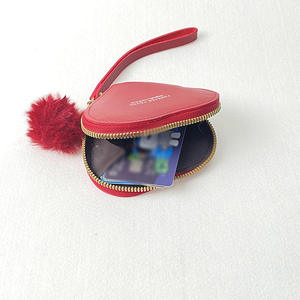 1 pièce Porte-monnaie en forme de cœur Porte-monnaie en cuir pour femme Petit portefeuille avec clip porte-clés Porte-monnaie pour les courses, les rendez-vous et les voyages - Product Image 2